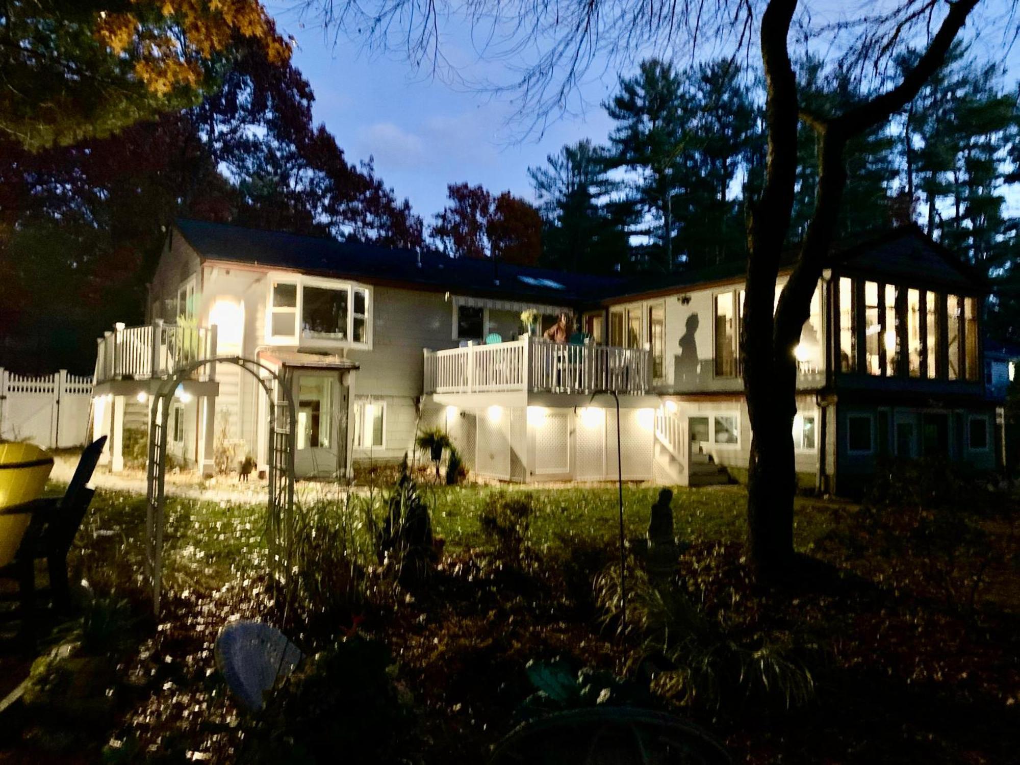 Clear Pond Suite Plymouth Exterior photo